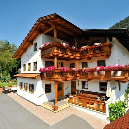 Haus Gisela Hotell Oetz Exteriör bild
