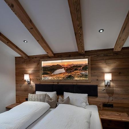 Haus Gisela Hotell Oetz Exteriör bild