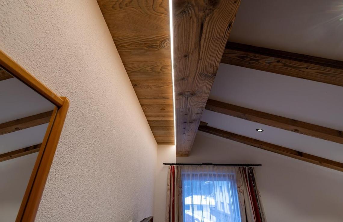 Haus Gisela Hotell Oetz Exteriör bild
