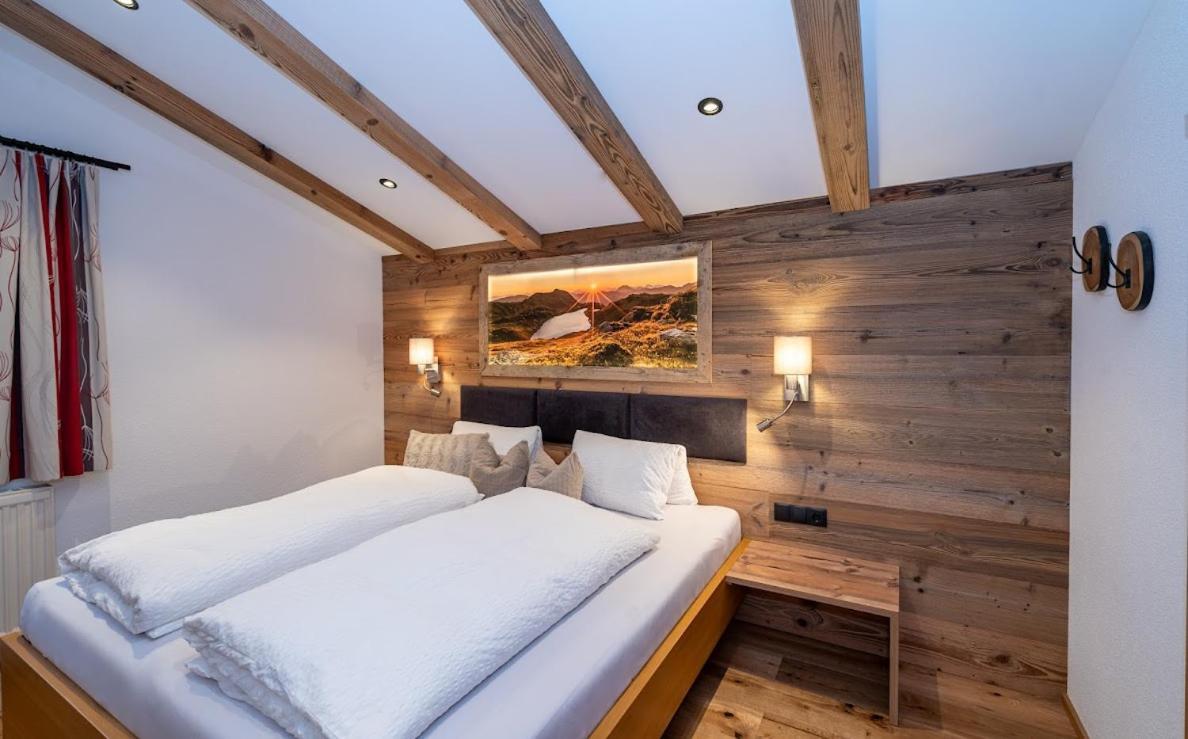 Haus Gisela Hotell Oetz Exteriör bild