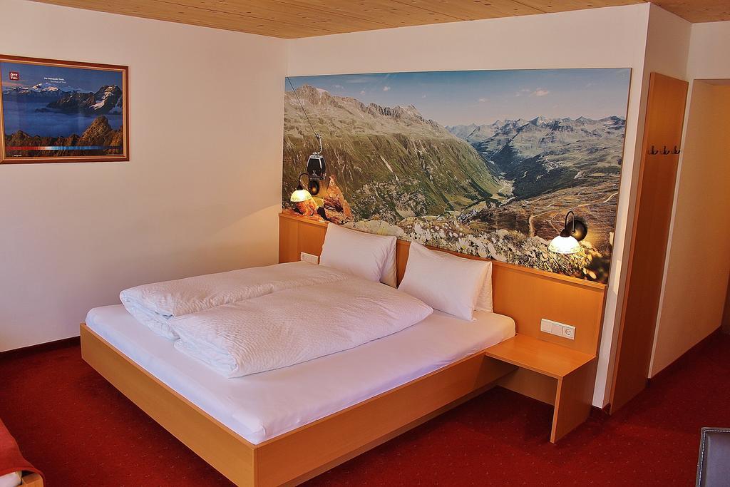 Haus Gisela Hotell Oetz Exteriör bild