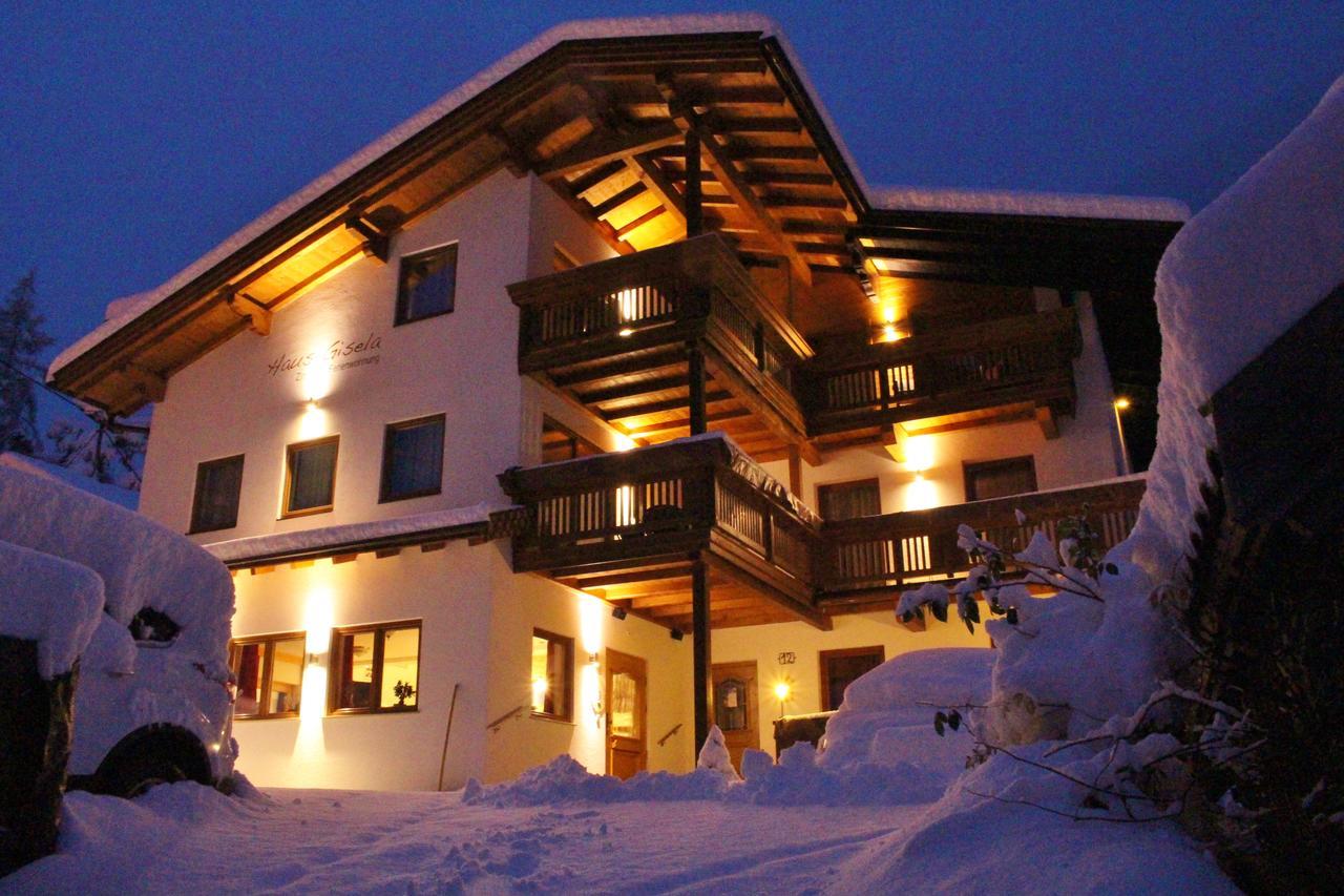 Haus Gisela Hotell Oetz Exteriör bild